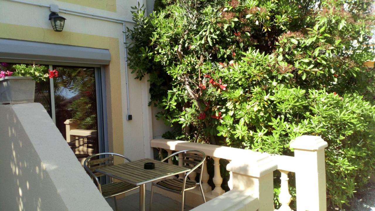 Brit Hotel Confort Helios Agde Exteriör bild