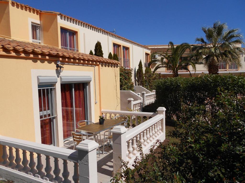 Brit Hotel Confort Helios Agde Rum bild
